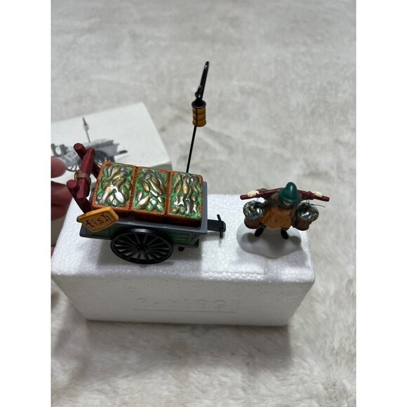 Department 56 Heritage Village Collection Chelsea Market Fish Monger & Cart - Picture 2 of 7
